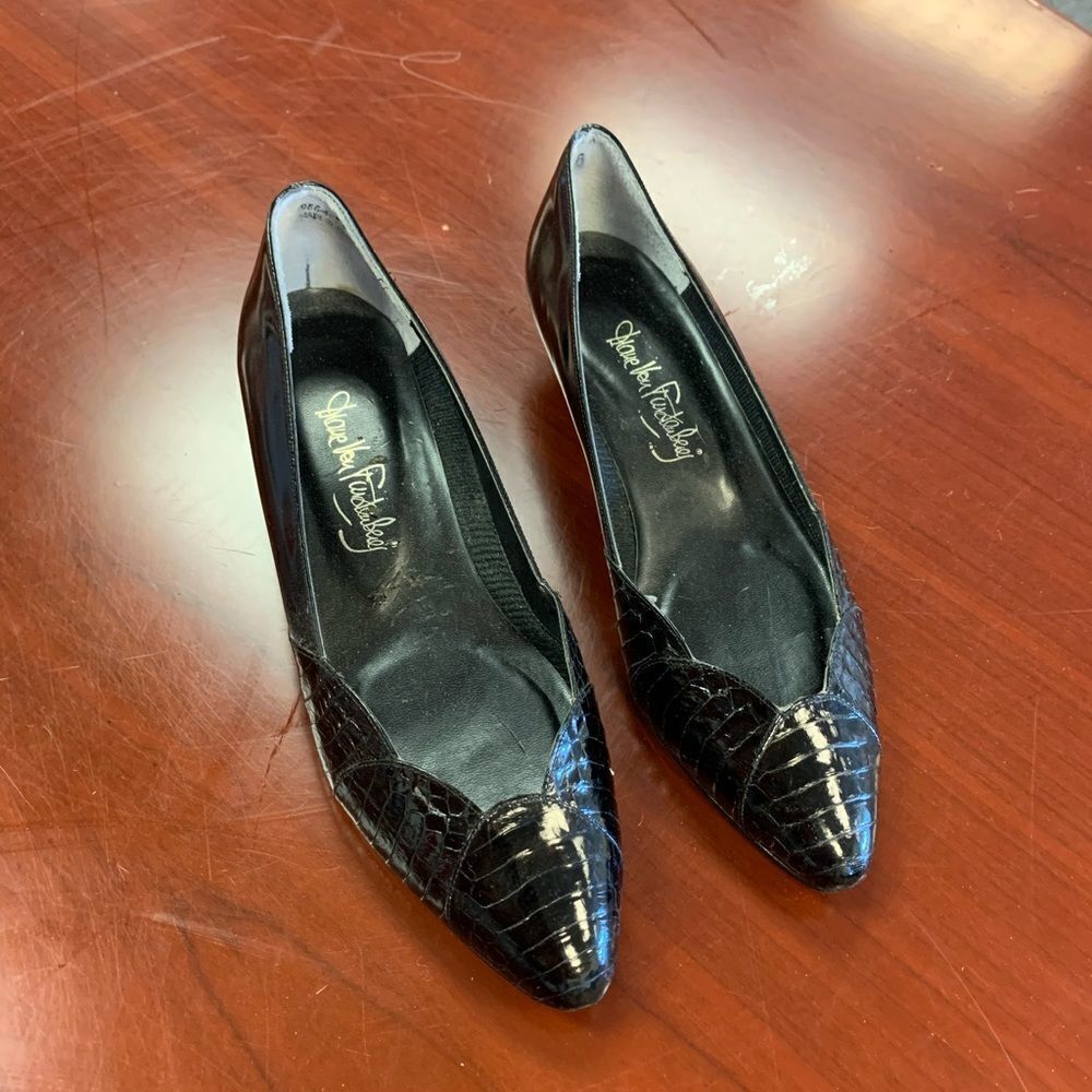 Vintage Diane Von Furstenberg Leather Shoe sz 6.5